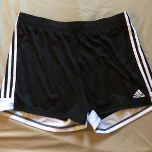 Adidas M woman’s shorts